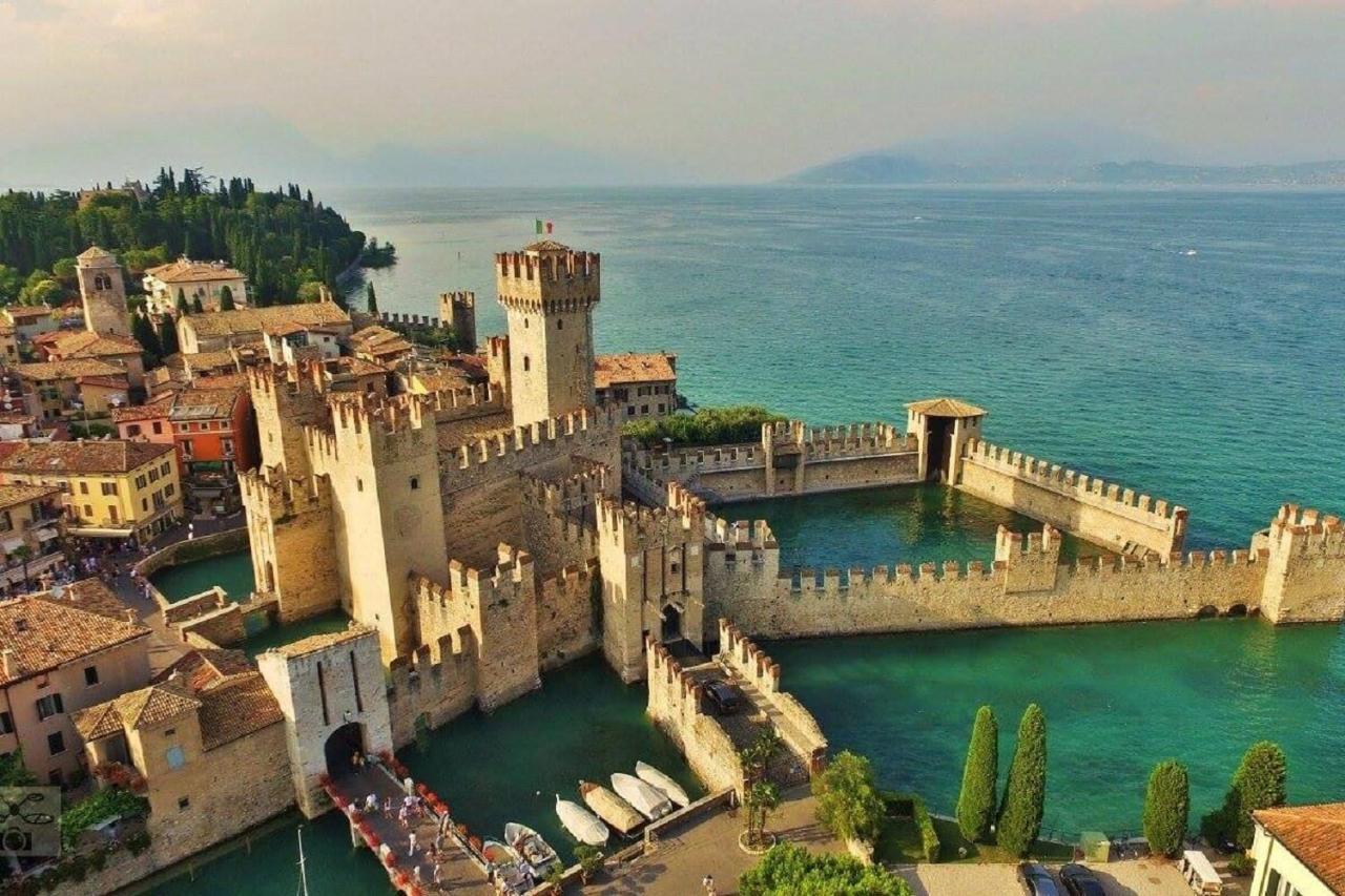 Suite Mimosa Con Piscina - Affitti Brevi Italia Сирмионе Экстерьер фото