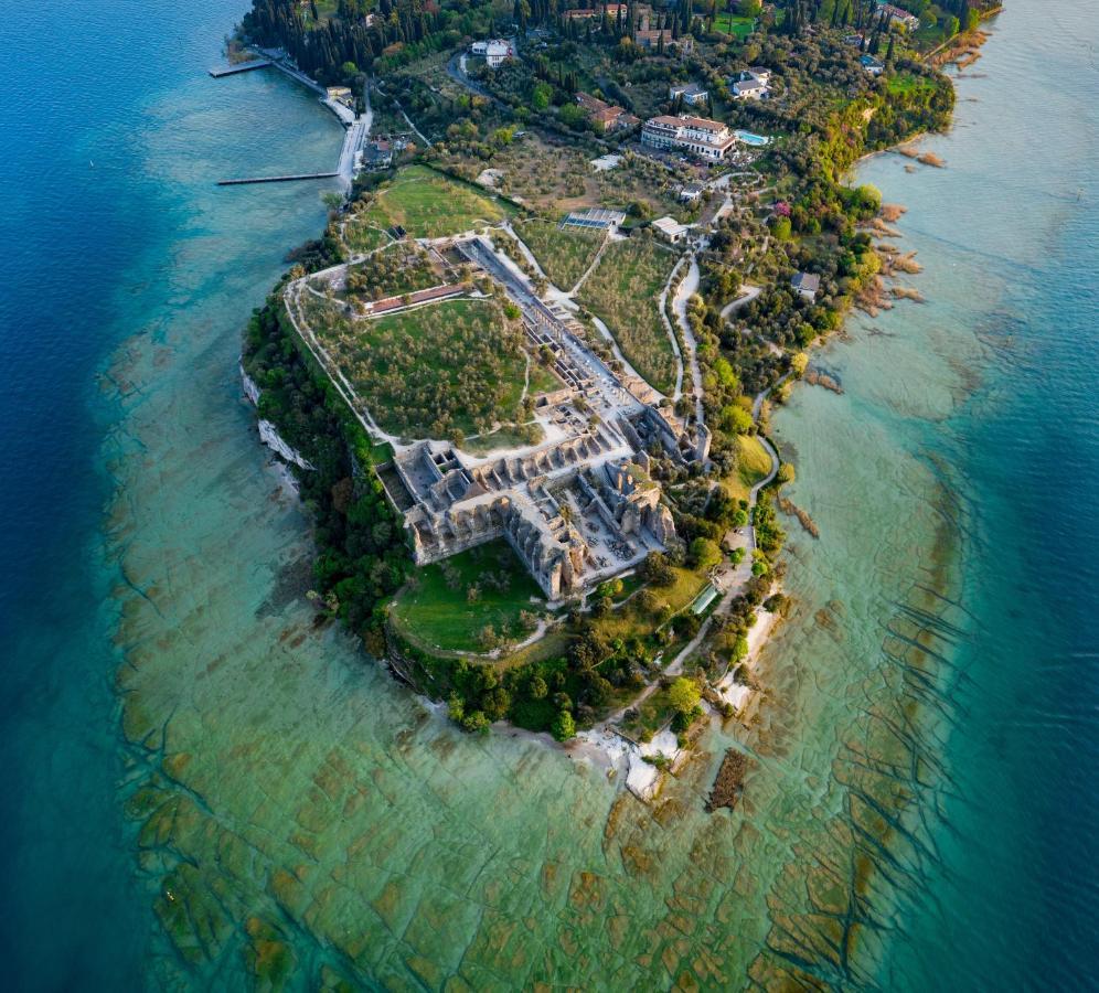 Suite Mimosa Con Piscina - Affitti Brevi Italia Сирмионе Экстерьер фото